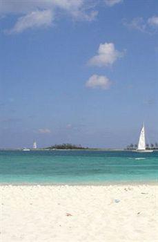 Holiday Inn Express & Suites Nassau Exteriör bild