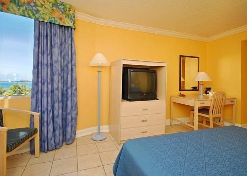 Holiday Inn Express & Suites Nassau Rum bild